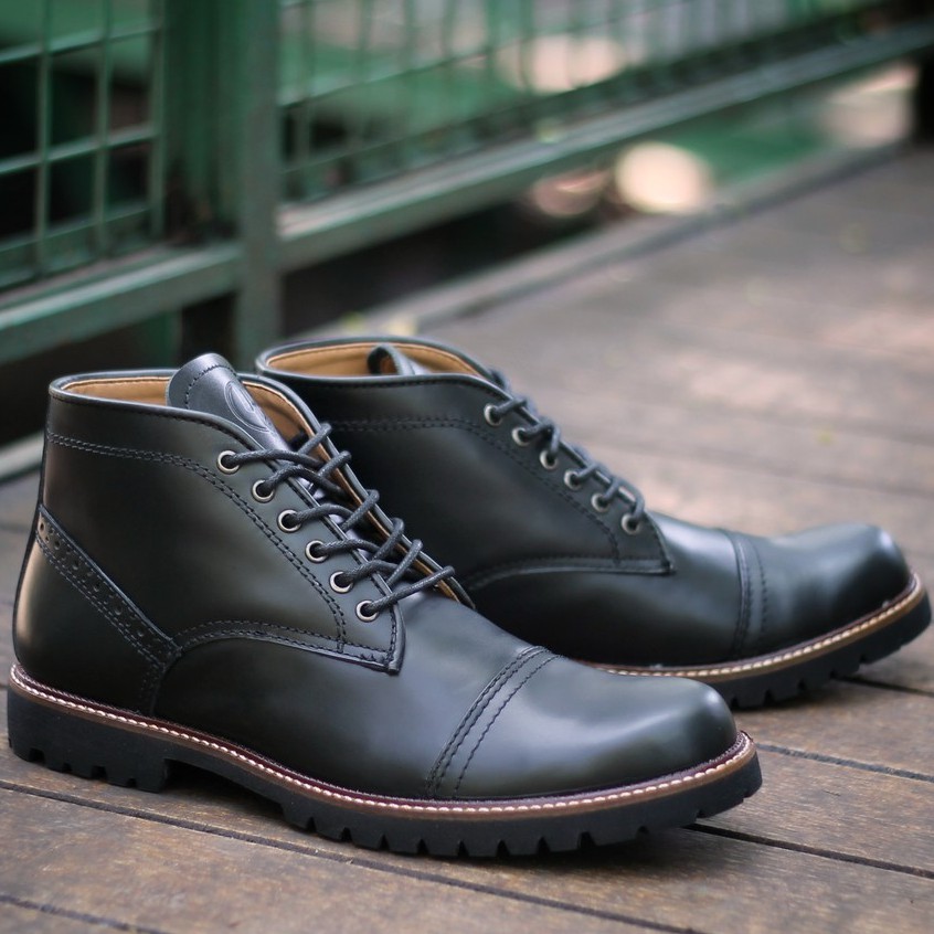 Acoustic Black | Sepatu Kulit Asli Safety Boot Vintage Klasik Besi Original Footwear | FORIND x Reyl