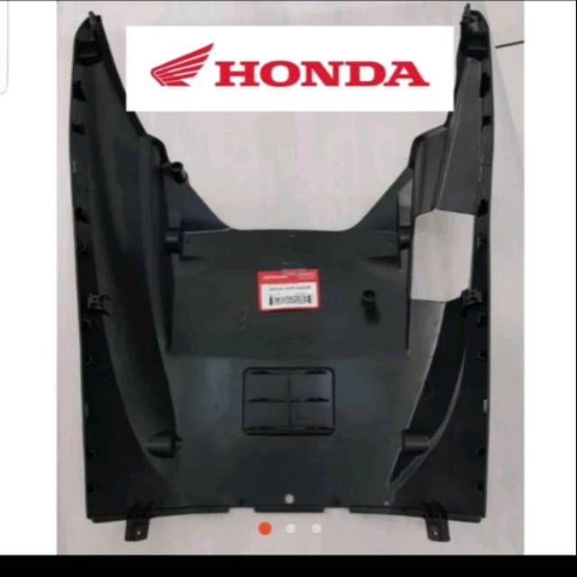 6434A-KZR-600ZB Cover under bawah lantai pijakan kaki vario 125 lama kode kzr ori Honda AHM