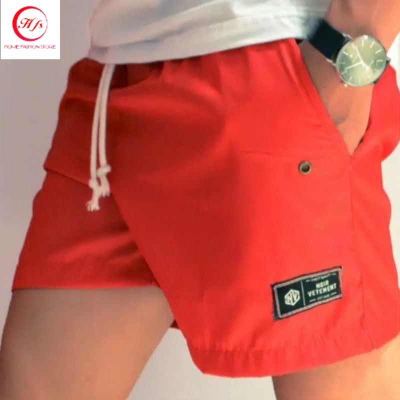 CELANA PENDEK PRIA MERAH