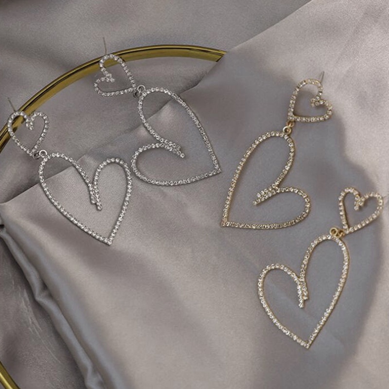 Anting Tusuk Gantung Desain Hati Hias Kristal / Berlian Imitasi Berkilau Untuk Wanita