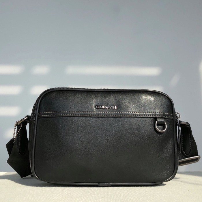 Coach's Graham Crossbody In Black