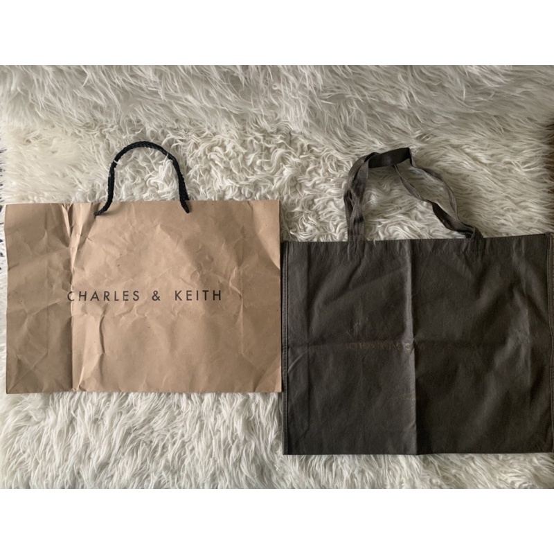 Preloved dusbag dan paperbag charles & keith second pl