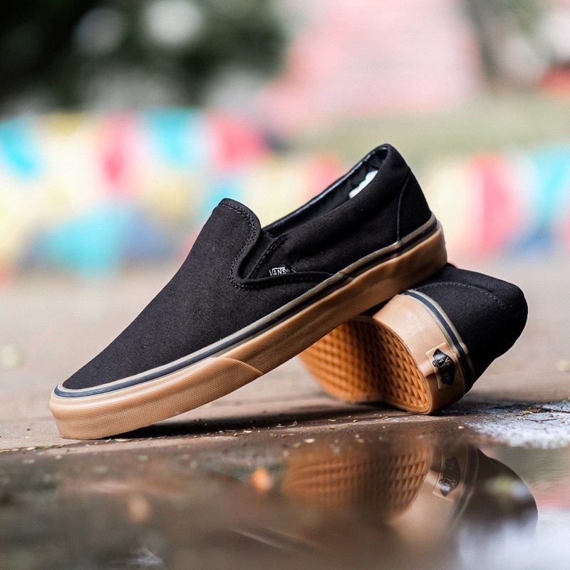 V4NS SLIP-ON BLACK/GUM CLASSIC ORIGINAL 100%