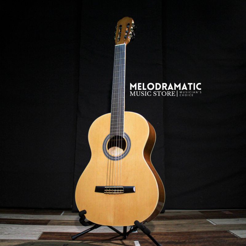 GITAR CLASSIC NYLON ANTONIO RAMIREZ AC 70 E
