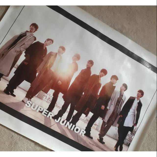 SUPER JUNIOR POSTER " Boys in City (Paris)"