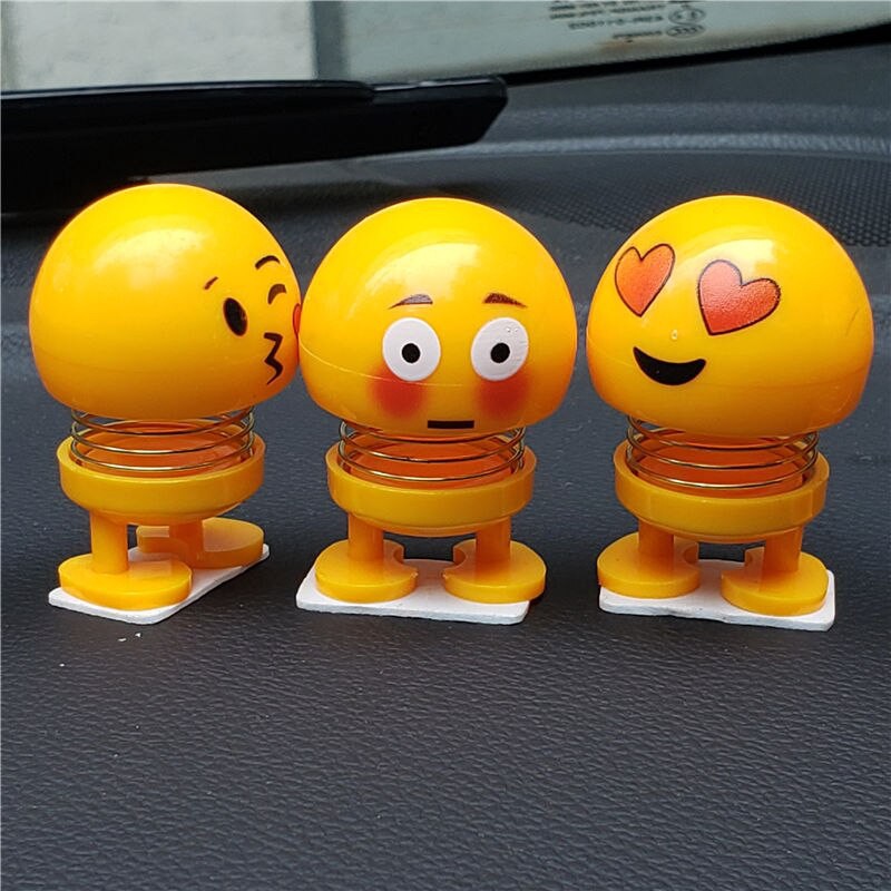 Boneka Emoji Emoticon Pajangan Dashboard Mobil Bagus Lucu / Spring Boneka Emoticon