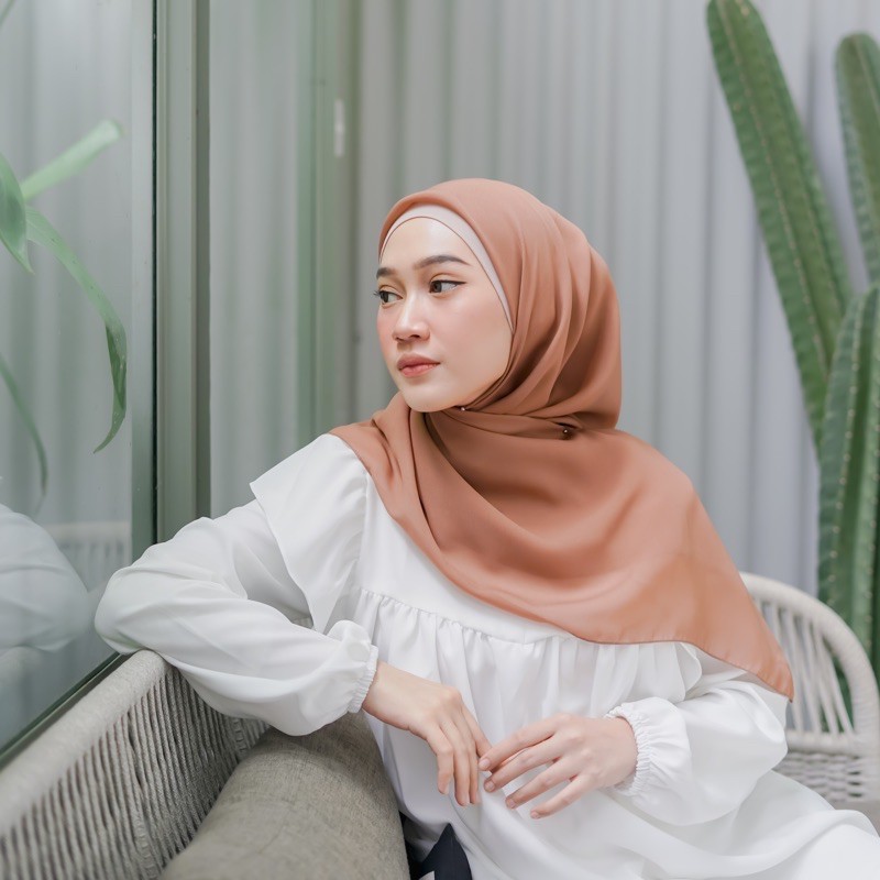 HIJAB BELLA SQUARE / HIJAB POLYCATTON-Milo