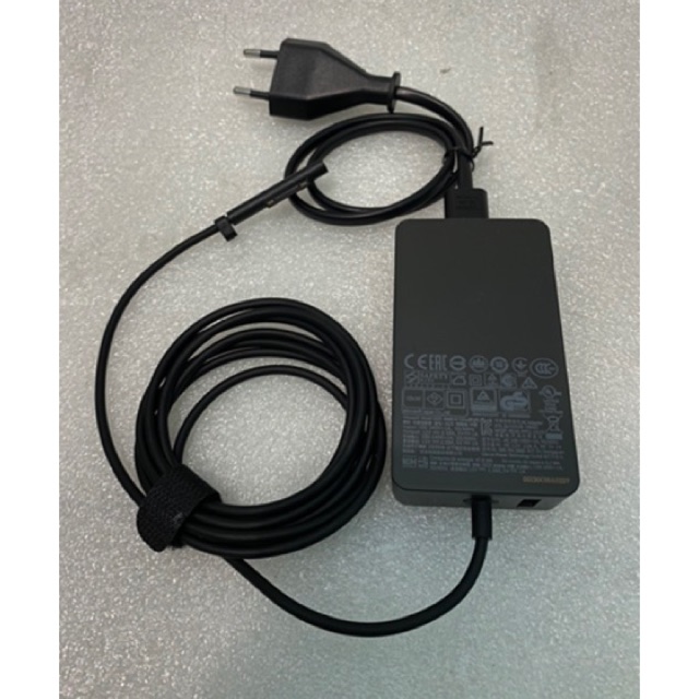 Adaptor Charger Tablet Microsoft Window Surface Pro 3 / Pro 4 12v 2.58A ORIGINAL