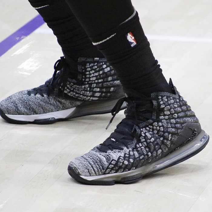 oreo lebron 17