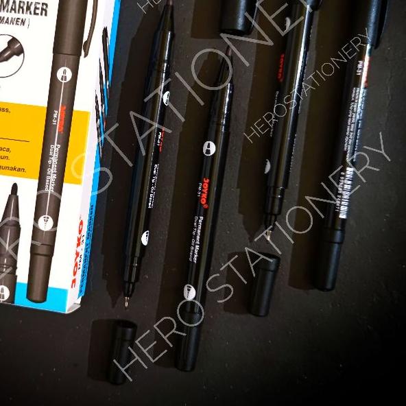 

☁ Spidol permanen dual tip permanent marker joyko PM-31 tinta hitam . 12 unit ❉