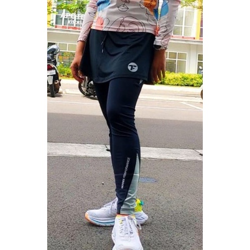 Field & Track Sport Skirt plus Belt Rok Olahraga Dengan belt menyatu