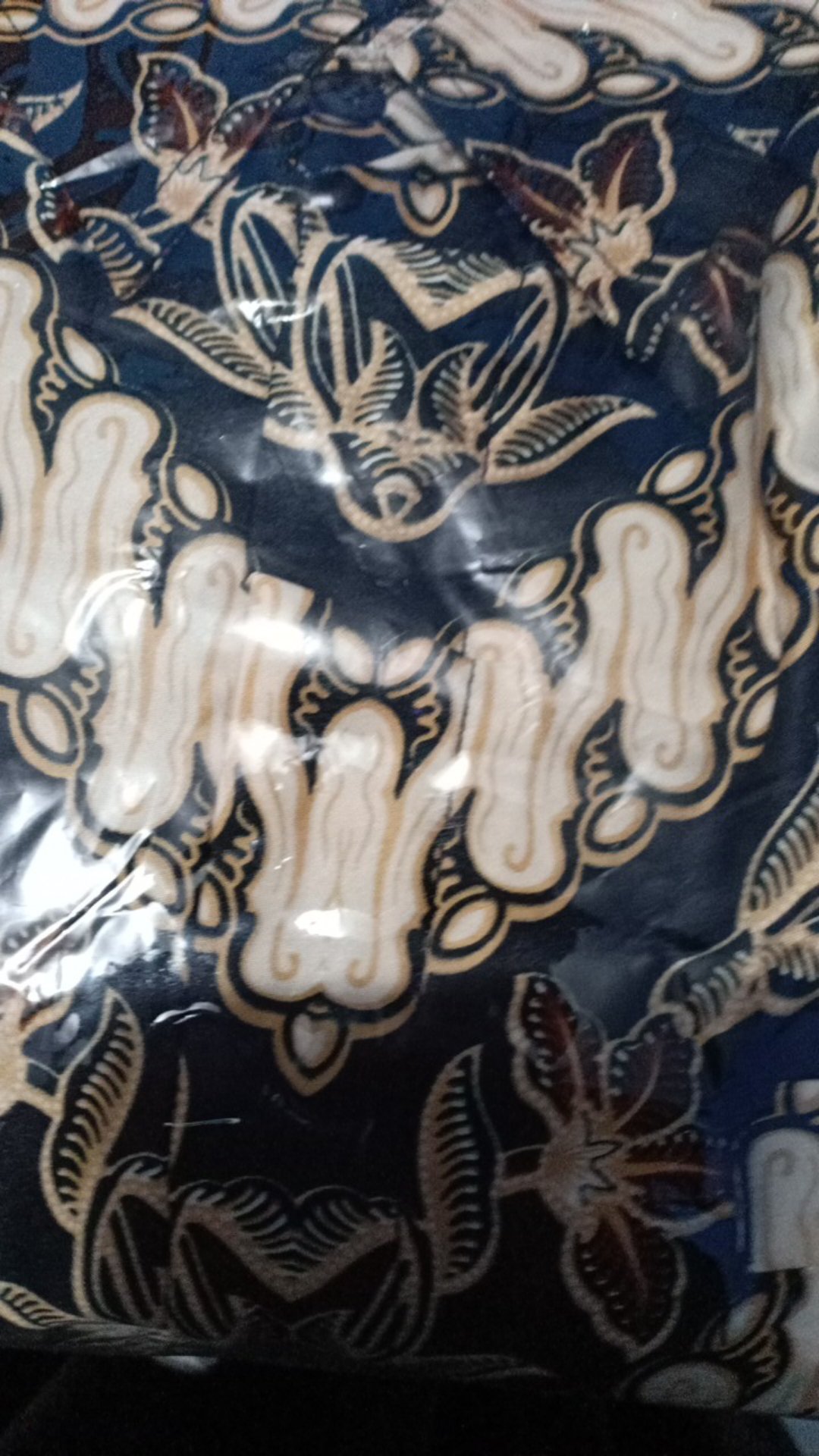 Kemeja Batik Semi Sutra Lengan Panjang