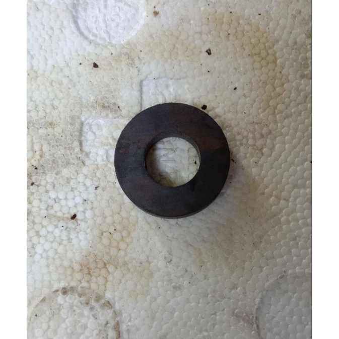 Magnet O Ferrite Diameter 4,5Mm Tebal 10Mm