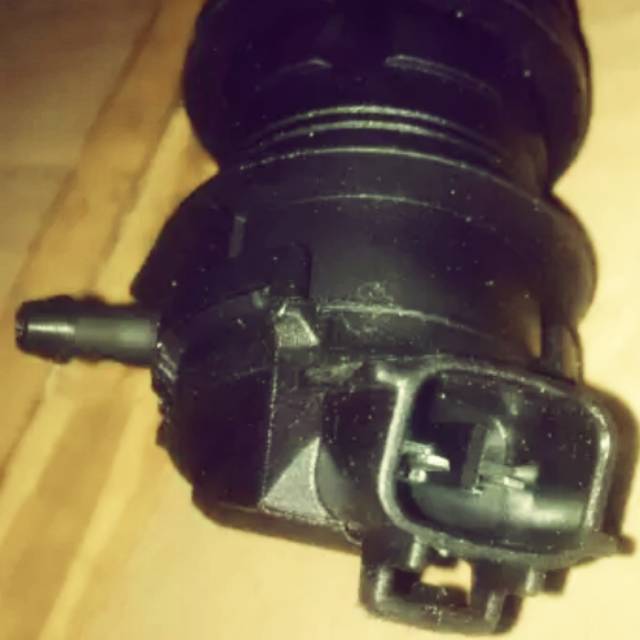 Motor Washer /Dinamo Dynamo Penyemprot Air Ke Kaca. Pump. Avanza / Xenia / Terios / Rush Belakang