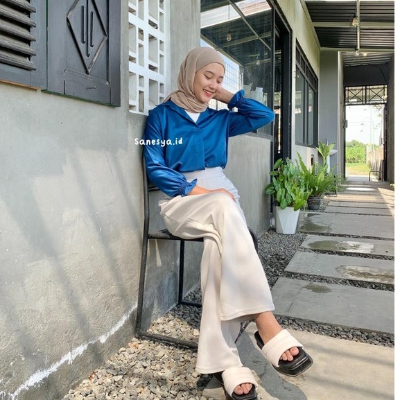 Gea Satin Blouse - Atasan Wanita Kantor Casual Lengan Panjang - Blouse Polos Wanita - V Neck Blouse - Blus Kerah Kerja - Kemeja Kerah V Neck - Blus Satin