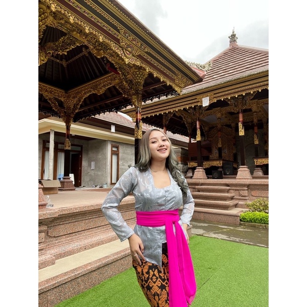 Kebaya bali sifon bunga lengan panjang model bet