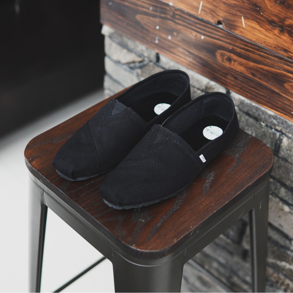 COD GAN!! sepatu pria casual slip on wakai hitam formal kerja santau termurah