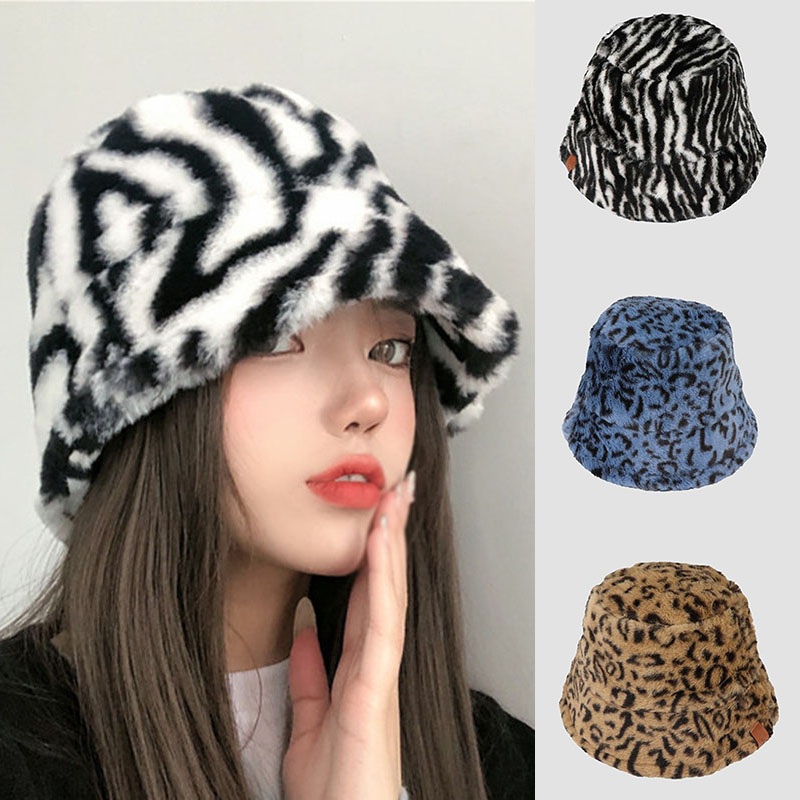 Topi Bucket Bahan Plush Tebal Hangat Gaya Retro Untuk Wanita