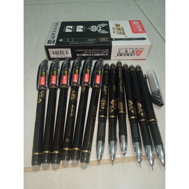 

Bolpen gel odemei bisa dihapus isi 12 pcs.