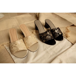 Stefania Baldo Lily Lace Sandal Low Block Heels Beige Stefania Baldo Lily Lace Sandal Low Block Heels Beige