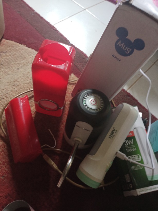 Dispenser Odol Automatis Dan Sikat Gigi