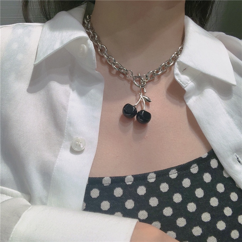 Black cherry kalung wanita in gelap gadis kalung ins Korea serbaguna retro internet panas gelang orn