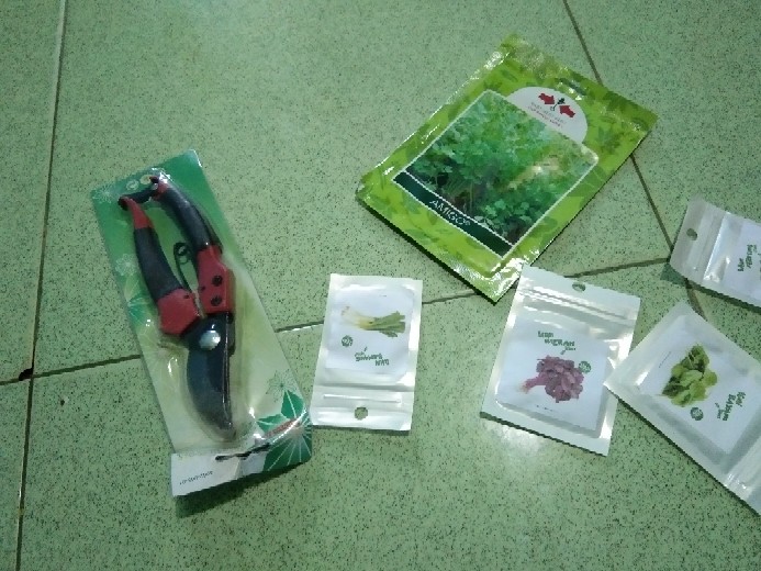 Benih Bayam Kemasan Repack Isi Ratusan Kemasan Zip Lock