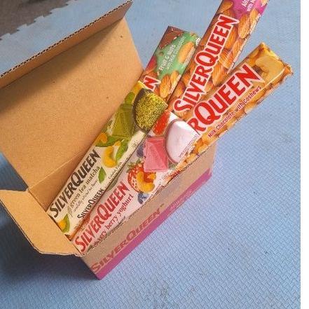 

【VYY】✈ COKLAT SILVERQUEEN 28GR ISI 10 PCS - COKELAT SILVER QUEEN 30 GRAM ALMOND CASHEW FRUIT YOGURT