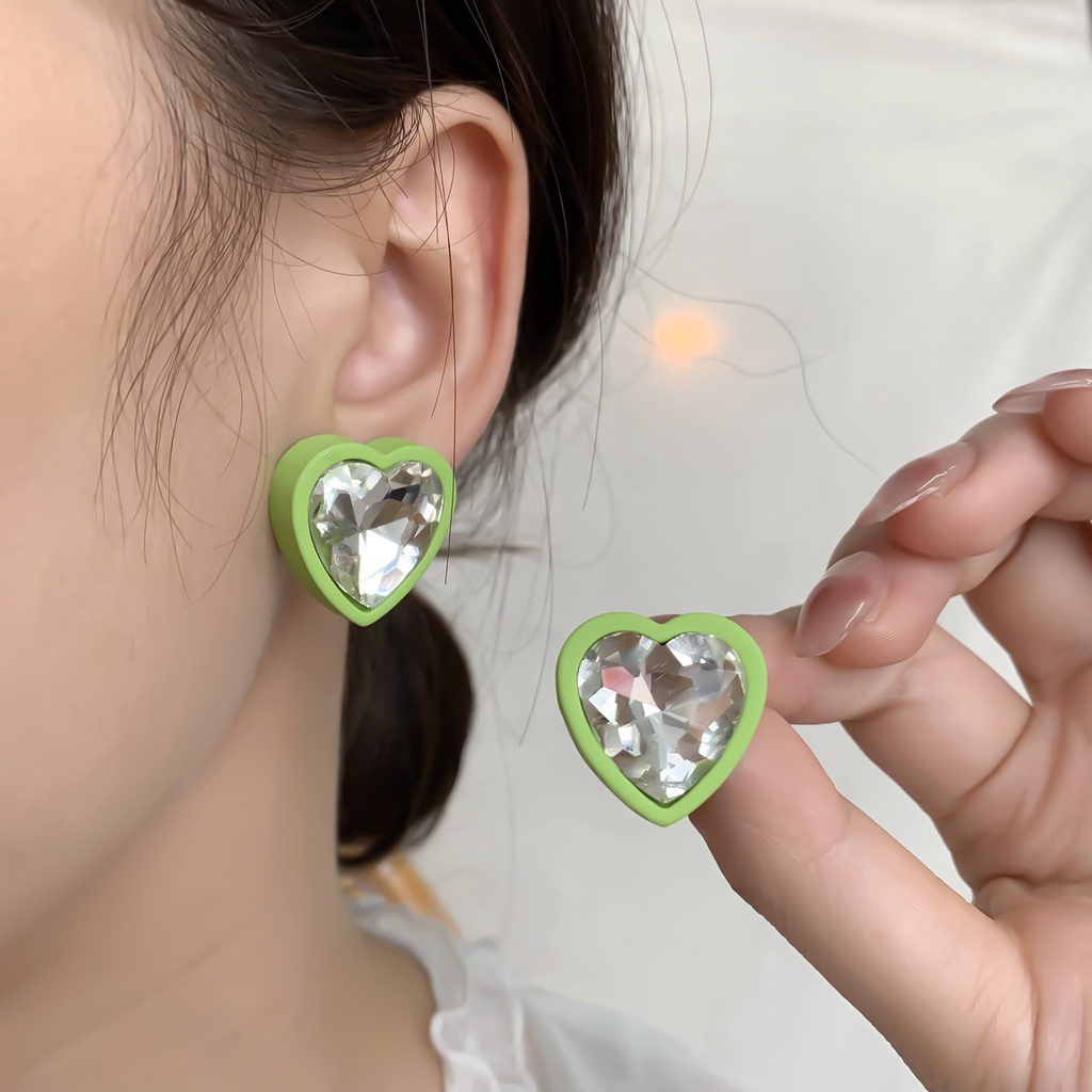 Anting Stud Bentuk Hati Bahan Akrilik Aksen Berlian Untuk Wanita