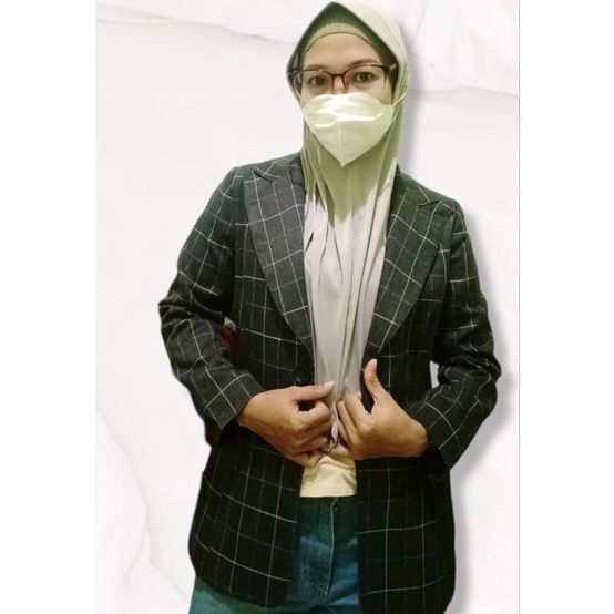 BLAZER WANITA MOTIF KOTAK