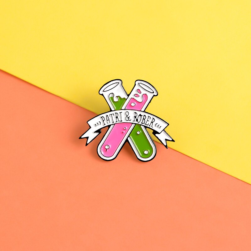 Lucu Tabung Reaksi Kimia Enamel Pin Kartun Kimia Bros Lencana Lapel Pin Perhiasan Hadiah Untuk Pelajar