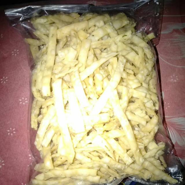 

Sistik saledri rasa asin, keju , pedas