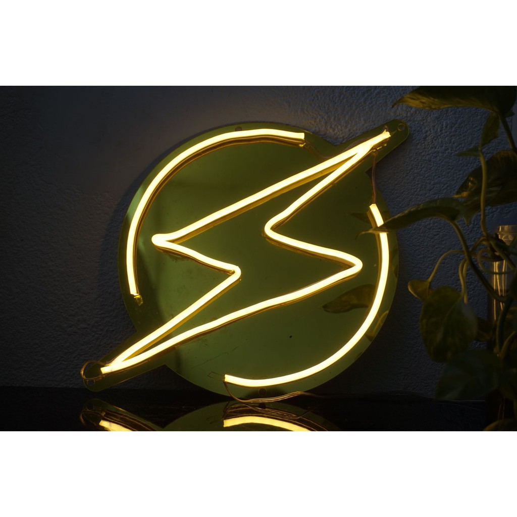 NEON LED BENTUK PETIR