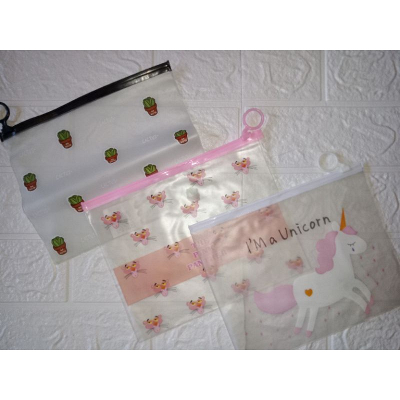 

pouch serbaguna