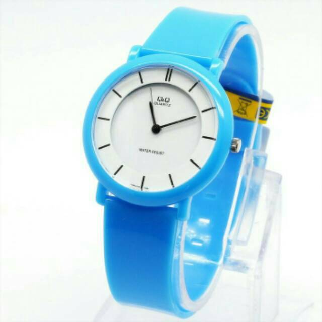 Jam Tangan Wanita QnQ Original Polos Tali Karet