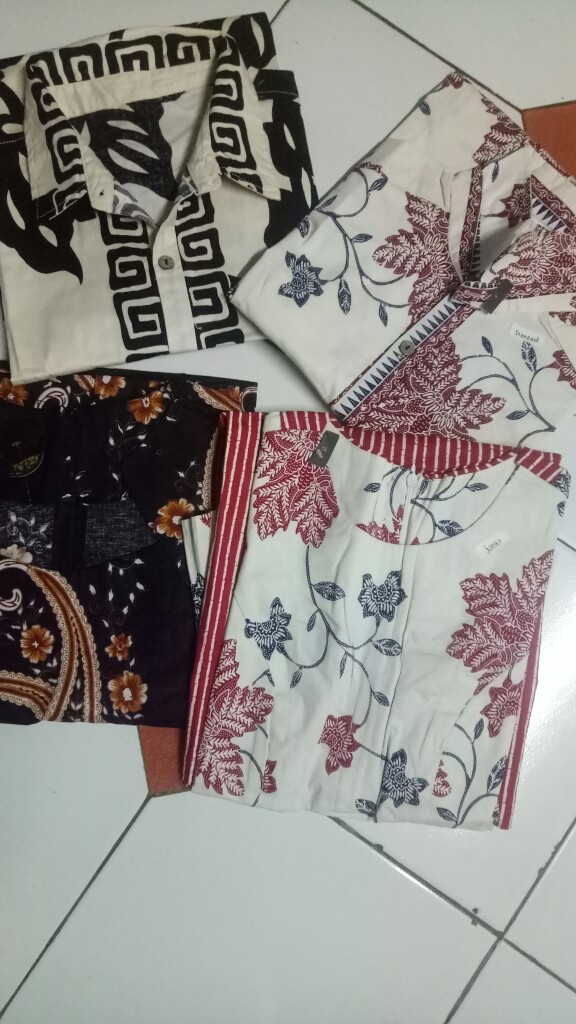 Kemeja 113 Es# Kemeja Batik Pria Dewasa Motif Bunga Bahan Katun Stretchy Slim Fit