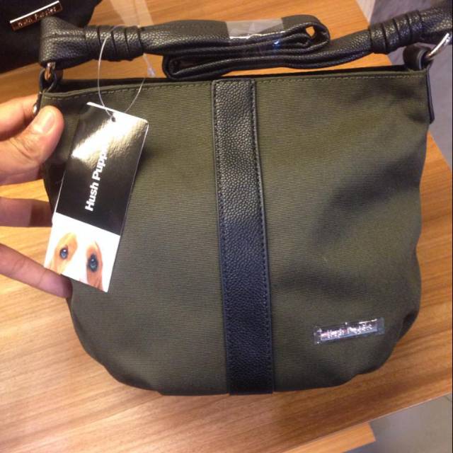 Top handle hush puppies small