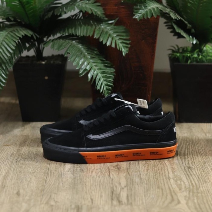 VANS OLDSKOOL WTAPS - BLACK ORANGE, 40