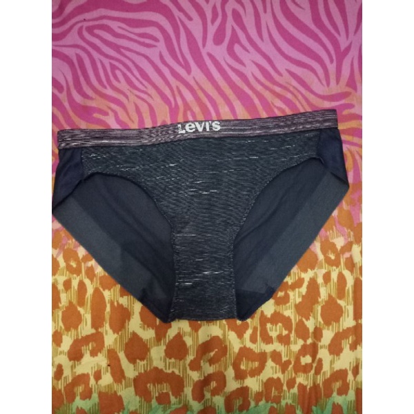 Preloved celana dalam Levis , BACA DESKRIPSI BOX