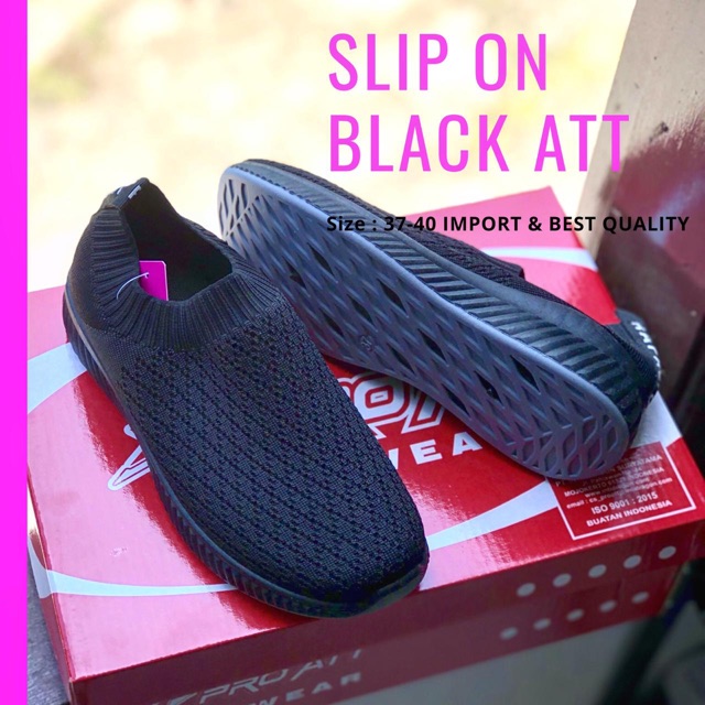 Slip On Black ATT