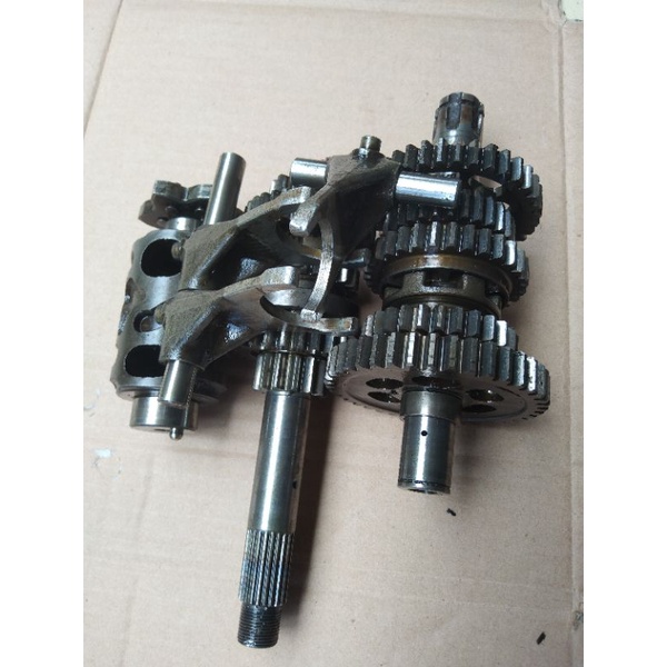 Rasio Set Gearbox Drumsihft pemindahan Gigi Honda New Magarpro Monoshock Karburator / ORIGINAL