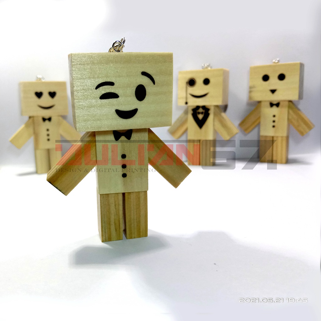 Gantungan Kunci Boneka Danbo Bahan Kayu