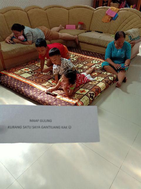 Sprei Resleting Polkadot Chanel Terlaris Termurah King 180x200