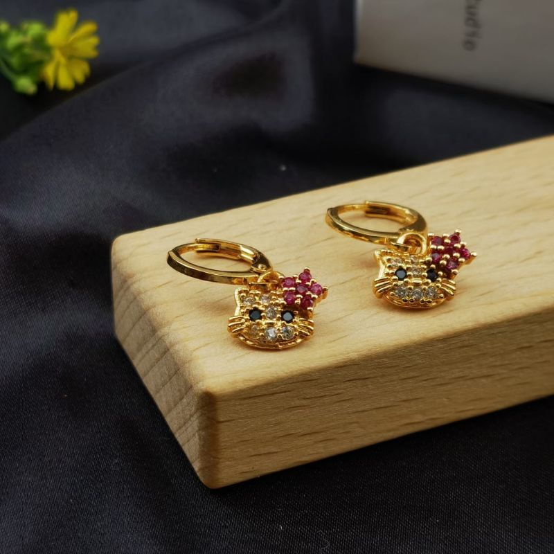 Anting Wanita Anak Motif Hello Kitty Permata Full Anti Karat Emas 18k