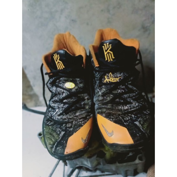Nike Kyrie taco