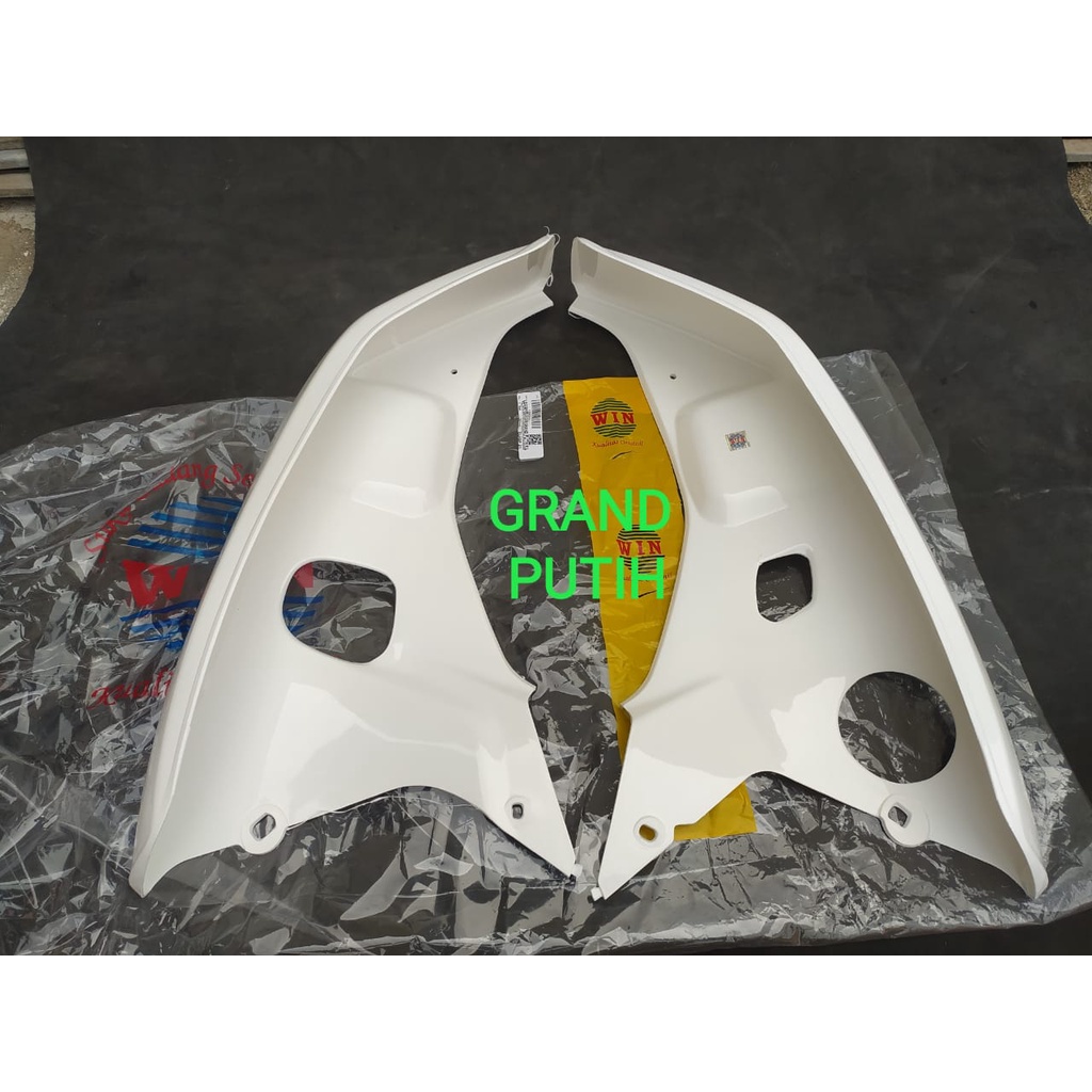 2m Legshield Sayap Grand Putih Sepasang Merk WIN