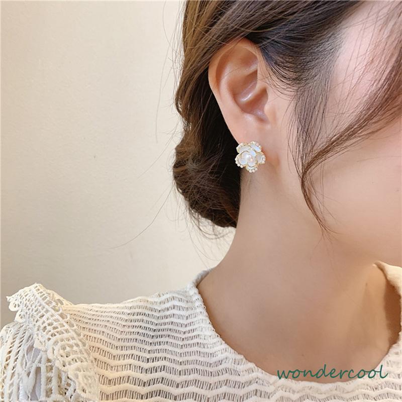 Anting Stud Silver Needle Bentuk Bunga Camellia Gaya Vintage -Won