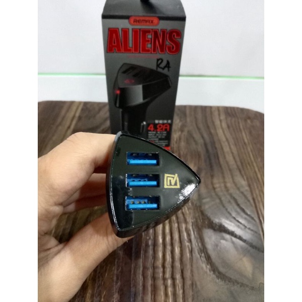 CAR CHARGER REMAX ALIENS 4.2A