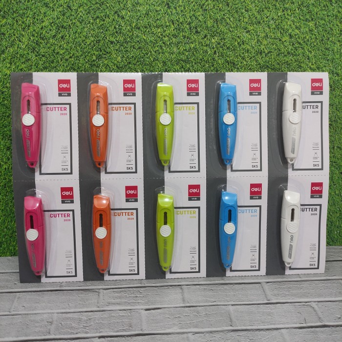 

Cutter Mini Compact - Baja SK5 Keras Agar Mudah memotong - DELI E2020