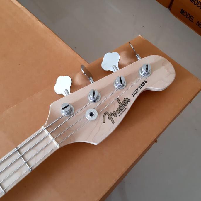 Fender Jazz Bass 4 String New-Natural